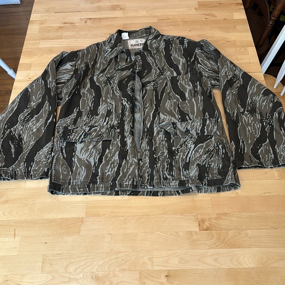 Ranger Other - Vintage Ranger camo button up size medium
